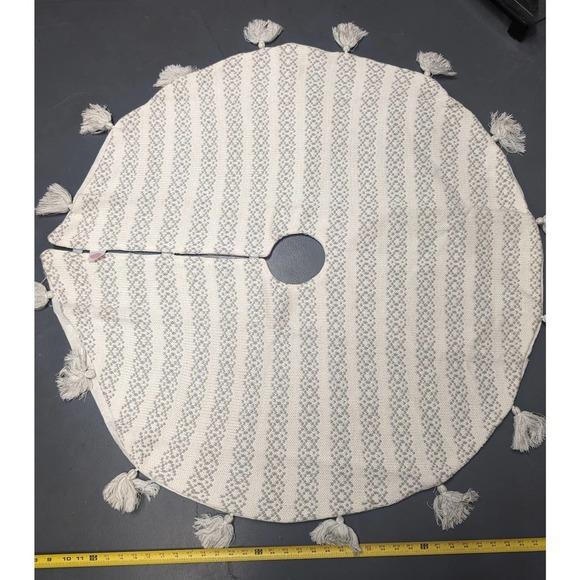 Christmas tree skirt - Picture 1 of 3